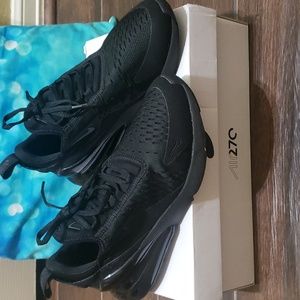 Nike Air Max 270 , all black, Size 9 in Women